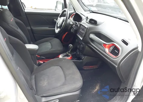 2018 Jeep Renegade Trailhawk 4X4 из США, поврежденный, VIN ZACCJBCB8JPH76889